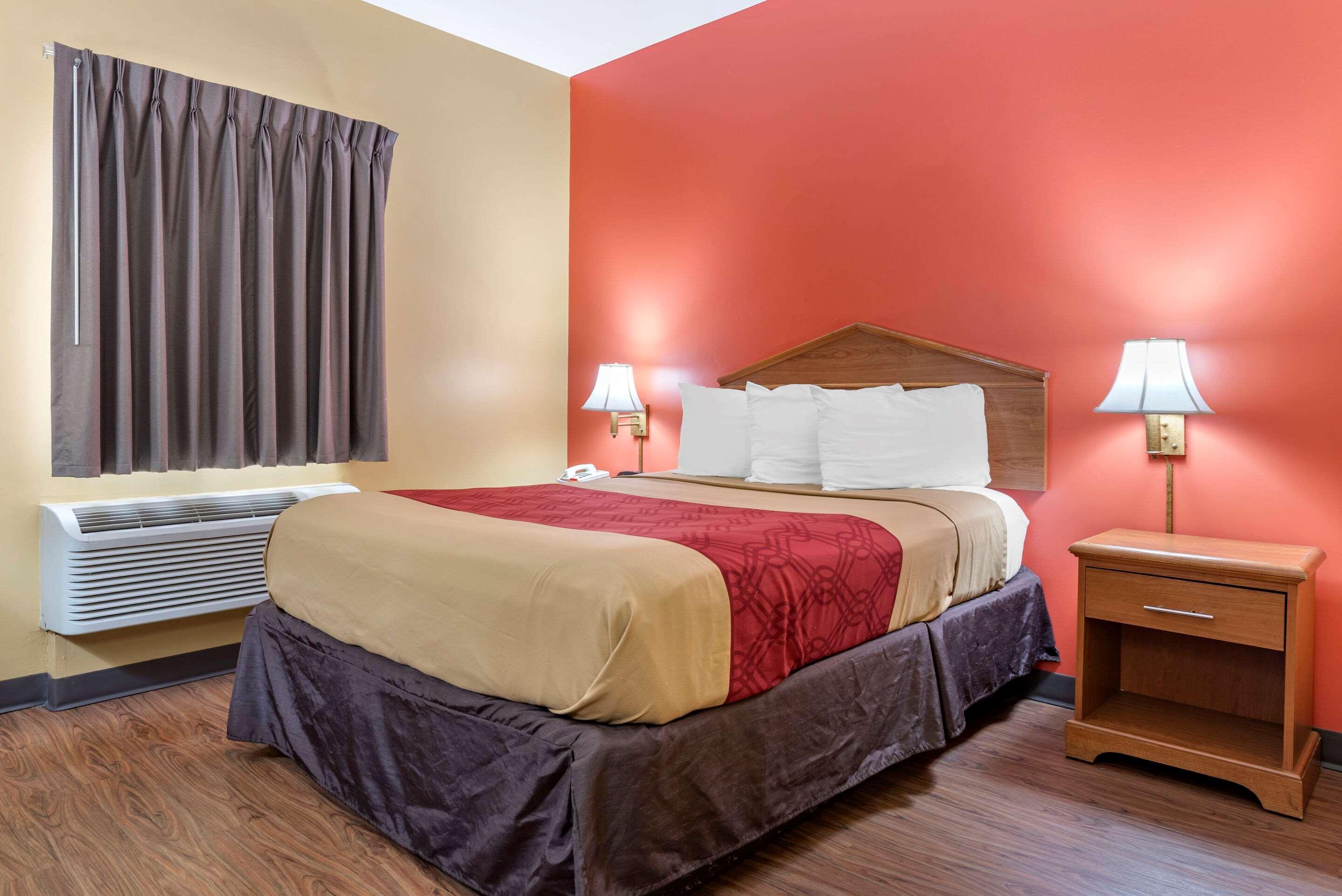 Econo Lodge Louisville Airport Exteriör bild