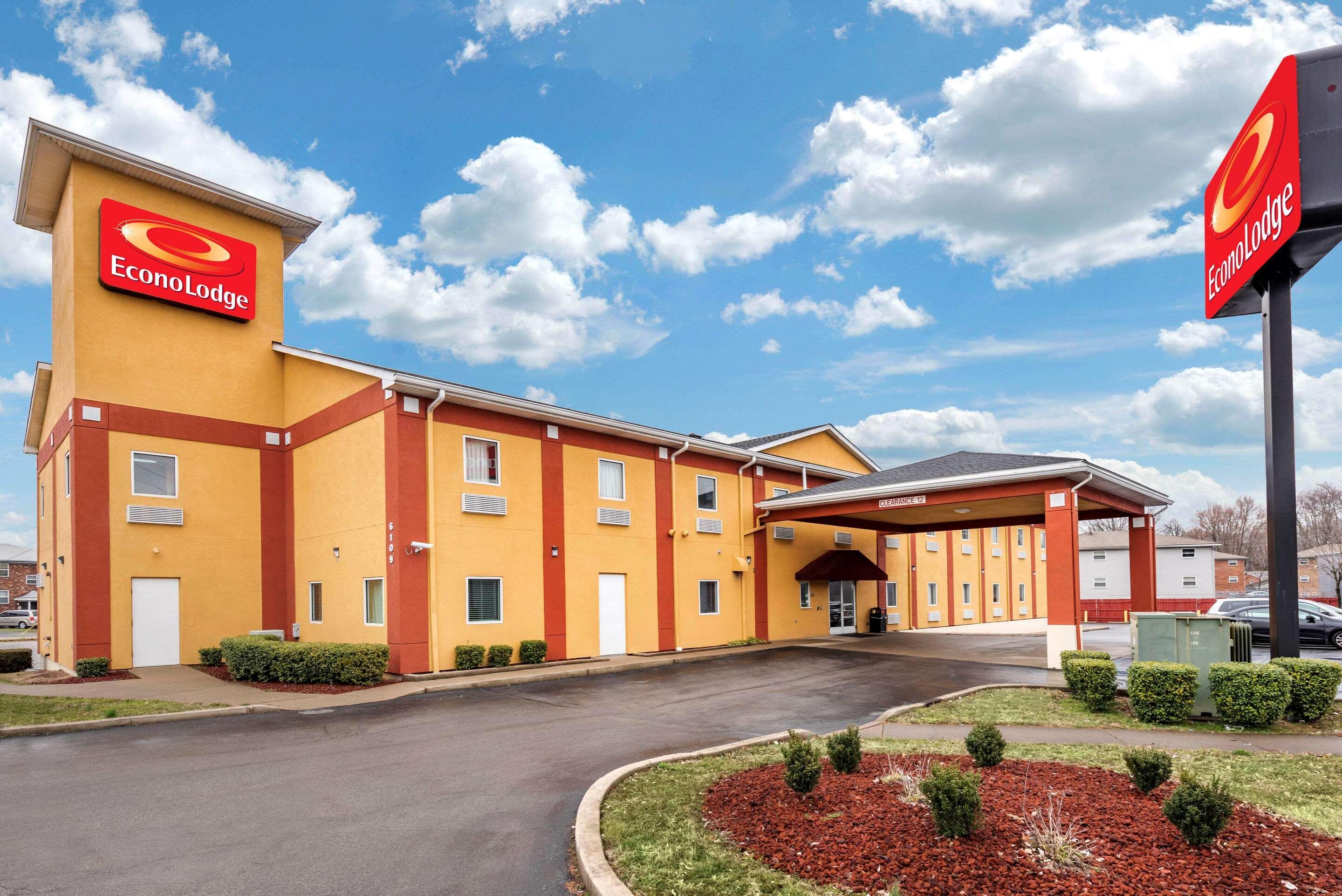 Econo Lodge Louisville Airport Exteriör bild