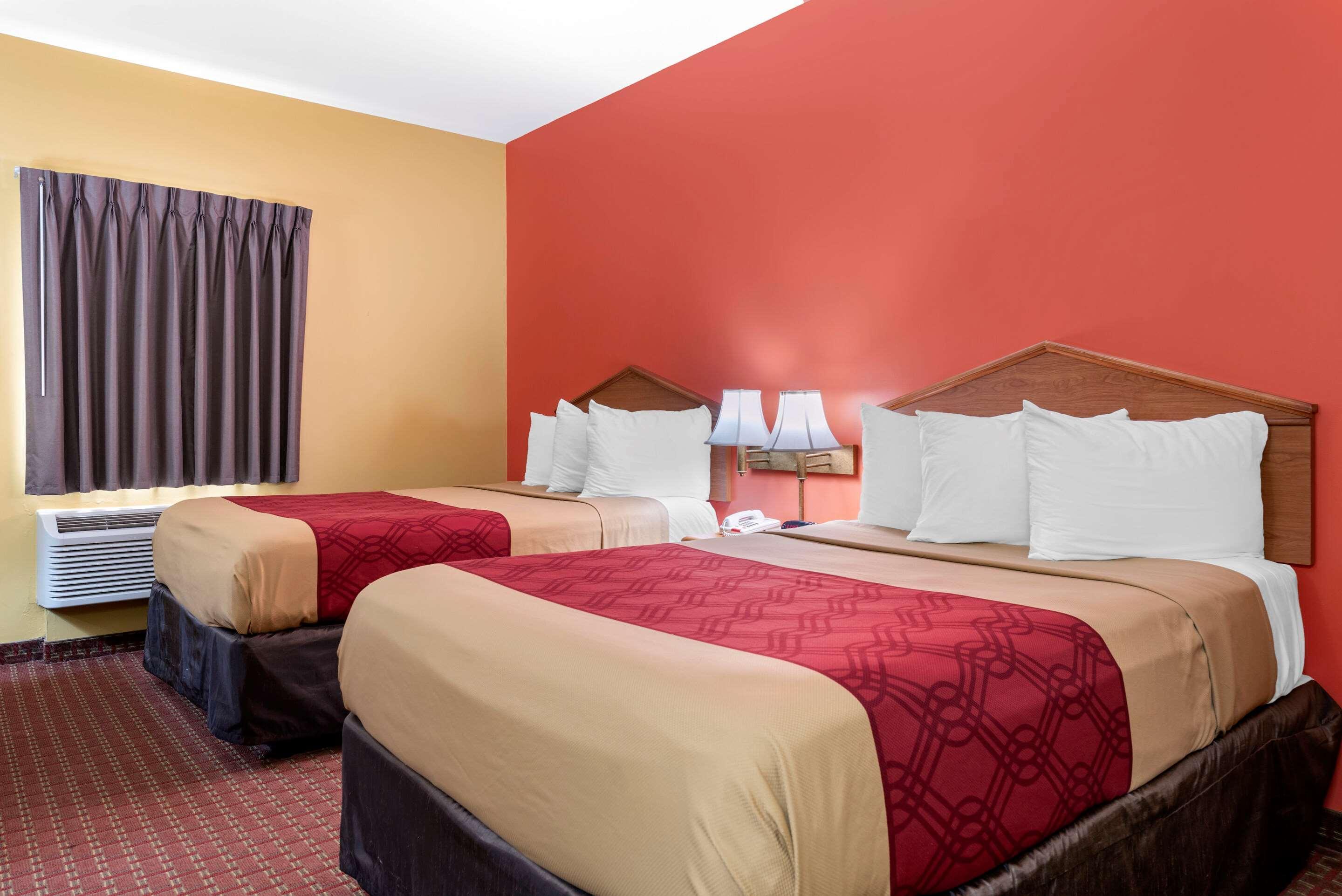 Econo Lodge Louisville Airport Exteriör bild