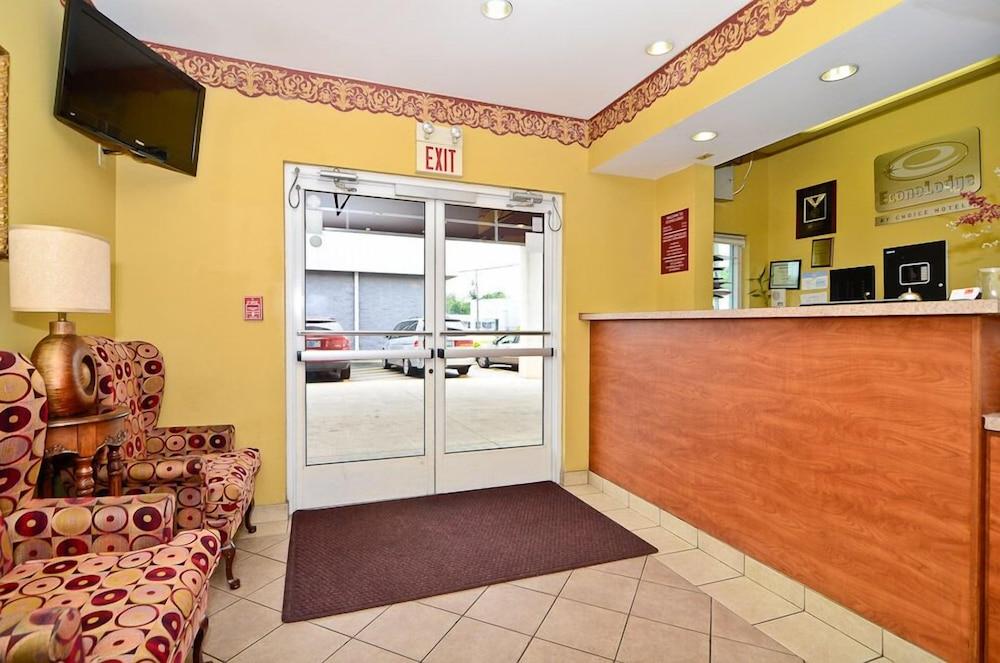 Econo Lodge Louisville Airport Exteriör bild